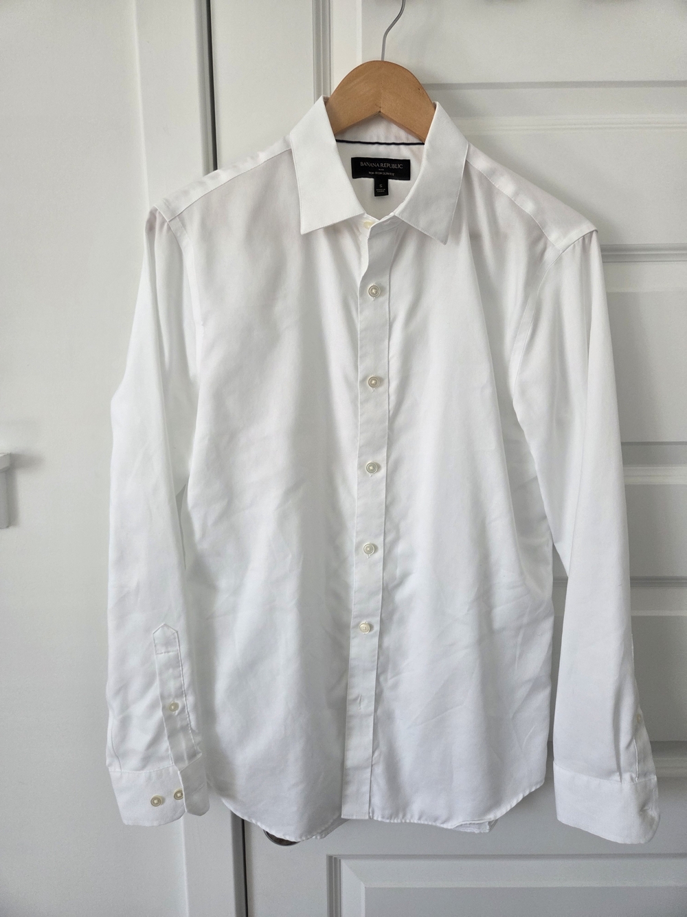 Banana Republic Men's White Button-Front Dress Shirt